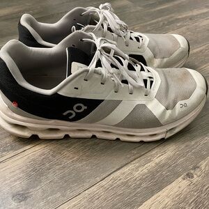 Men’s Onclouds Size 11.5